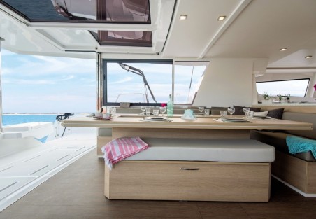 Bali 5.4 | Yacht Charter Greece | Travelboat