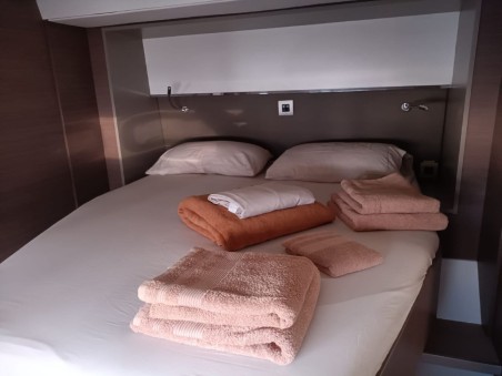 Catana Group Bali 5.4 - 6 + 2 cab. TULKAS