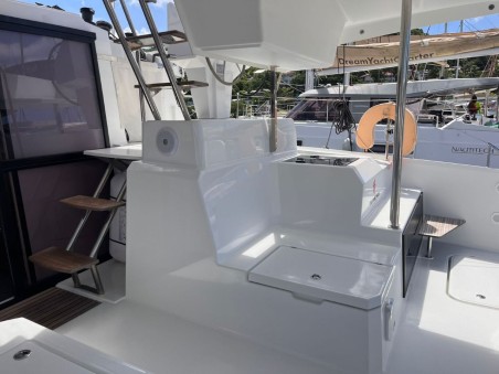 Fountaine Pajot Fountaine Pajot Astrea 42 - 4 + 2 cab. VENT D'ARGUIN