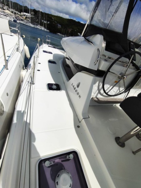 Lagoon 42 | Yacht Charter Caribbean | Travelboat