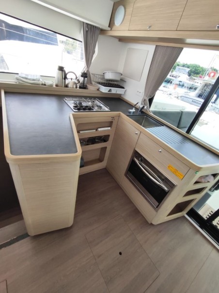 Lagoon 42 | Yacht Charter Caribbean | Travelboat