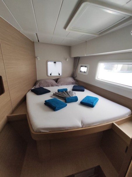 Lagoon 42 | Yacht Charter Caribbean | Travelboat