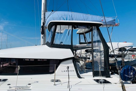 Lagoon 42 | Yacht Charter Greece | Travelboat