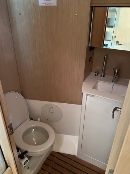 Bavaria Yachtbau Bavaria C38 Zala