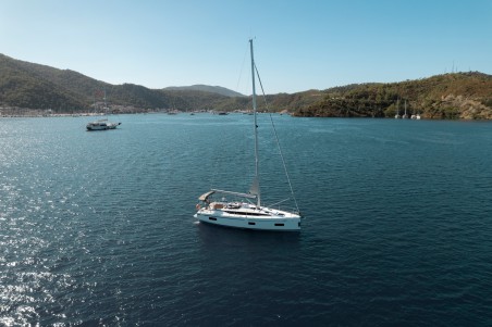 Bavaria Yachtbau Bavaria C38 Arinna