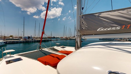 Excess Excess 11 - 4 + 1 cab. Alia