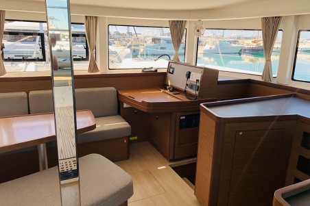 Lagoon 42 | Yacht Charter Greece | Travelboat