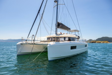 Lagoon Lagoon 43 - 4 + 2 cab. | Yacht Charter Greece | Travelboat