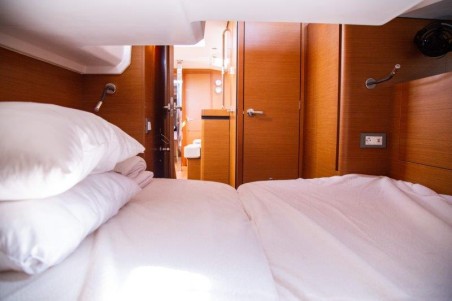 Sun Odyssey 440 | Yacht Charter Greece | Travelboat