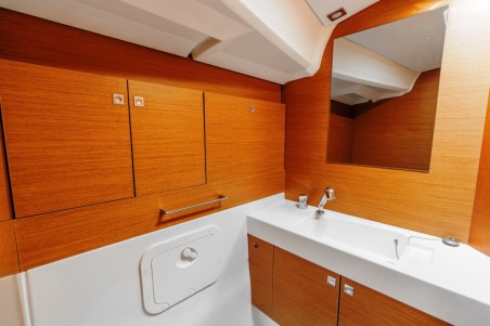 Jeanneau Sun Odyssey 519 - 5 cab. Perro Blanco