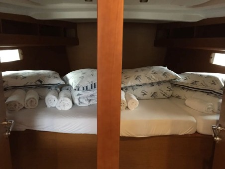 Jeanneau Sun Odyssey 479 - 4 cab. Elena