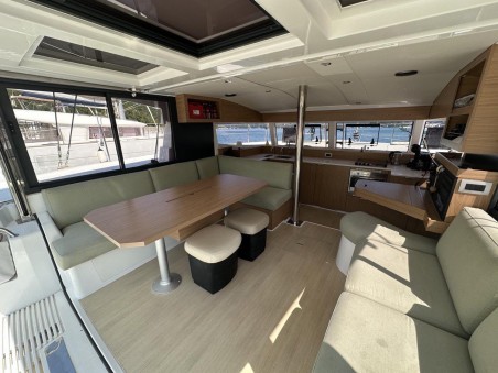 Bali Catsmart | Yacht Charter Montenegro | Travelboat