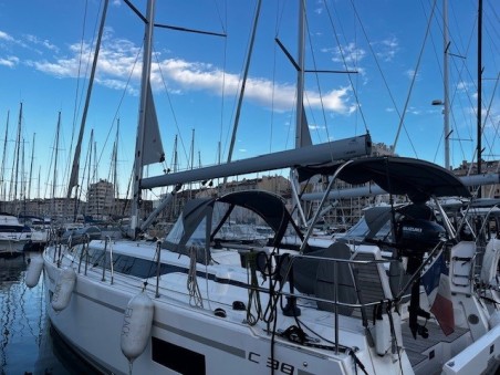 Bavaria Yachtbau Bavaria C38 Black Pearl