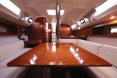 Oceanis 34 | Yacht Charter Croatia | Travelboat