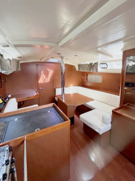 Bénéteau Oceanis 41.1 Black Lion