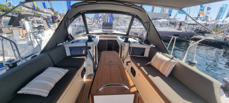 Dufour 44 - 3 cab. | Yacht Charter France | Travelboat