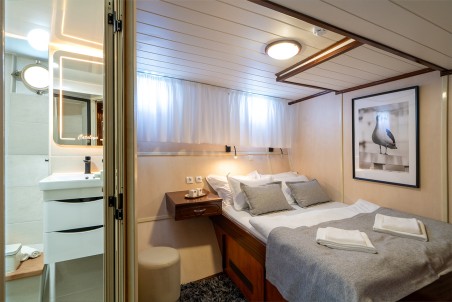 Custom Made Cataleya Cataleya