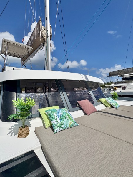 Catana Group Bali Catspace OW Morale Compass