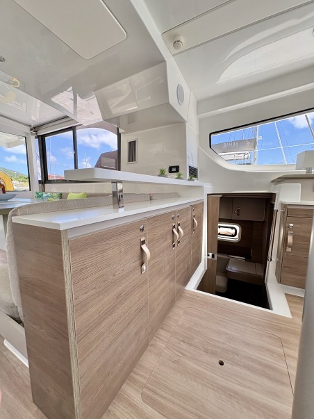 Catana Group Bali Catspace OW Morale Compass