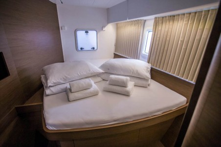 Lagoon-Bénéteau Lagoon 42 - 4 + 2 cab. La Colombe