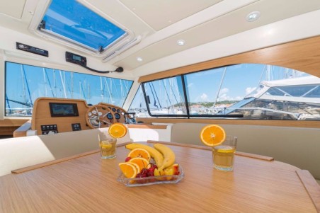 Adriana 36 Mira | Czarter jachtu Chorwacja | Travelboat