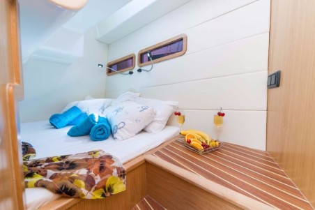 Adriana 36 Mira | Czarter jachtu Chorwacja | Travelboat