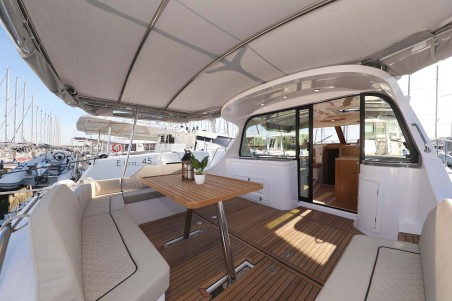 Adriana Adriana 44 | Czarter jachtu Chorwacja | Travelboat