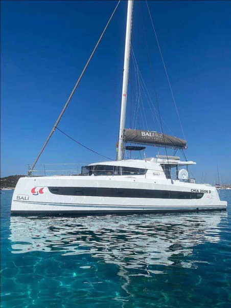 Bali 4.2 Arveskida II | Yacht Charter Italy | Travelboat