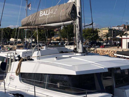 Bali 4.2 Arveskida II | Yacht Charter Italy | Travelboat