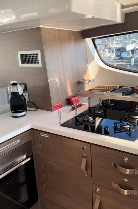 Bali 4.6 | Czarter jachtu Chorwacja | Travelboat