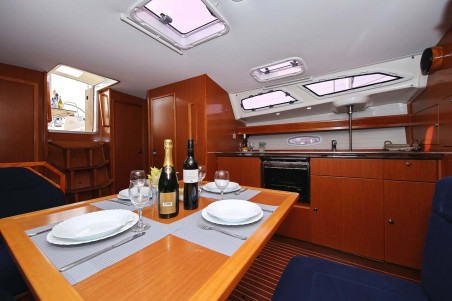 Bavaria Yachtbau Bavaria 43 Cruiser Annabella