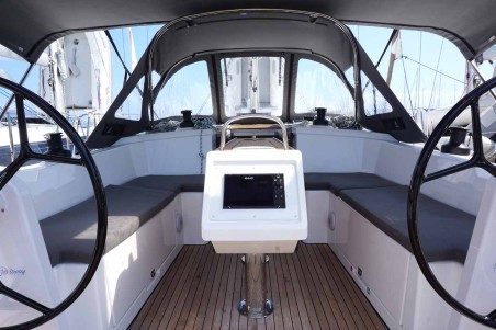 Bavaria Yachtbau Bavaria C38 Elaia
