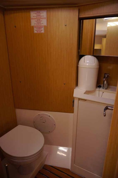 Bavaria Yachtbau Bavaria C38 Elaia