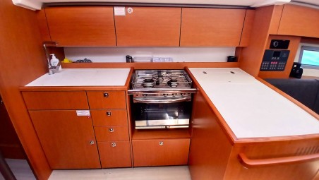 Bavaria Yachtbau Bavaria C38 Eleni