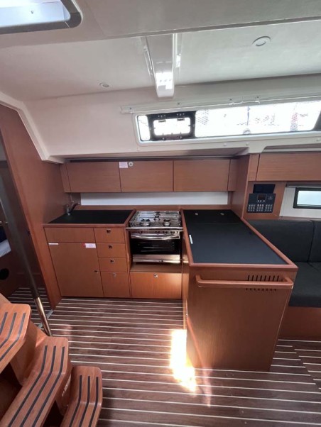 Bavaria Yachtbau Bavaria C38 Nembus