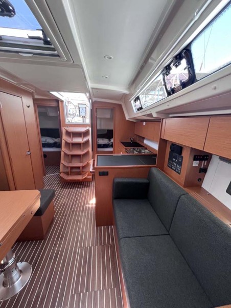 Bavaria Yachtbau Bavaria C38 Nembus