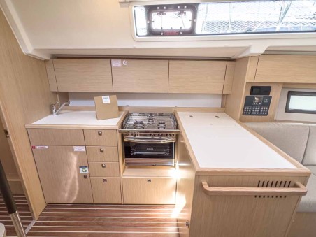 Bavaria Yachtbau Bavaria C38 Penelope