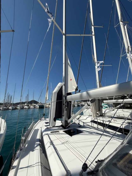 Bavaria Yachtbau Bavaria C38 The Cat