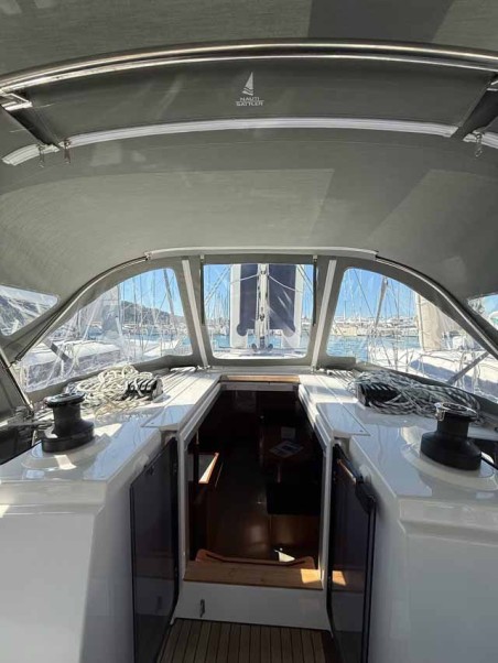 Bavaria Yachtbau Bavaria C38 The Cat