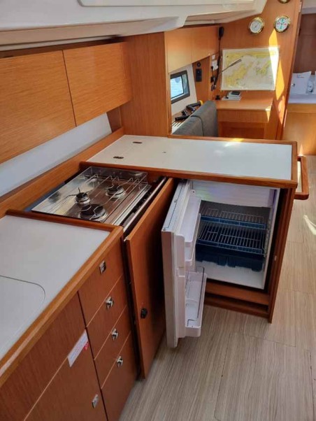 Bavaria Yachtbau Bavaria C38 Zoom