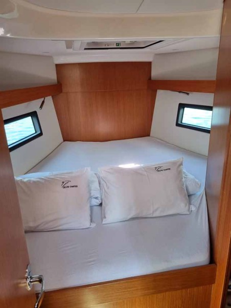 Bavaria Yachtbau Bavaria C38 Zoom