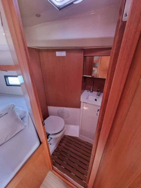 Bavaria Yachtbau Bavaria C38 Zoom