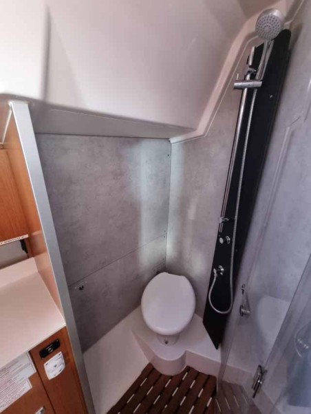 Bavaria Yachtbau Bavaria C38 Zoom