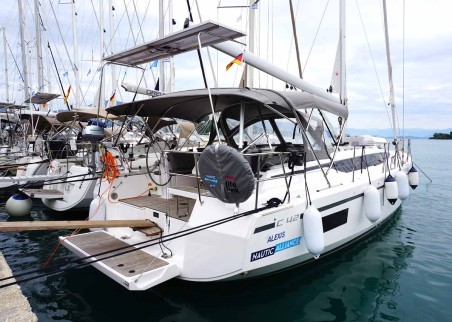 Bavaria Yachtbau Bavaria C42 Alexis