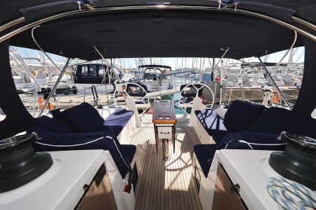 Bavaria C42 | Czarter jachtu Chorwacja | Travelboat