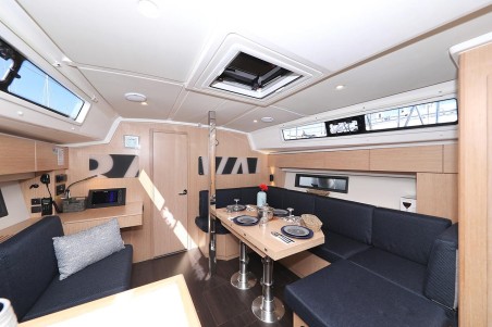 Bavaria C42 | Czarter jachtu Chorwacja | Travelboat