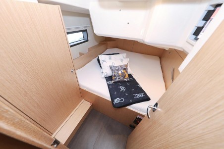 Bavaria C42 | Czarter jachtu Chorwacja | Travelboat