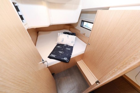 Bavaria C42 | Czarter jachtu Chorwacja | Travelboat