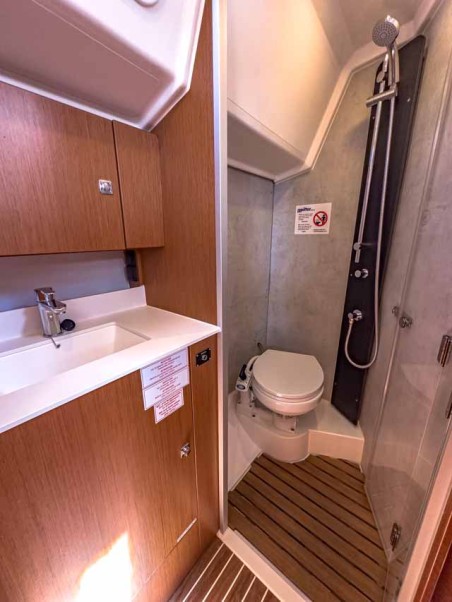 Bavaria C42 | Yacht Charter Croatia | Travelboat