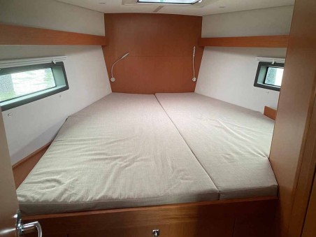 Bavaria C42 | Yacht Charter Netherlands | Travelboat